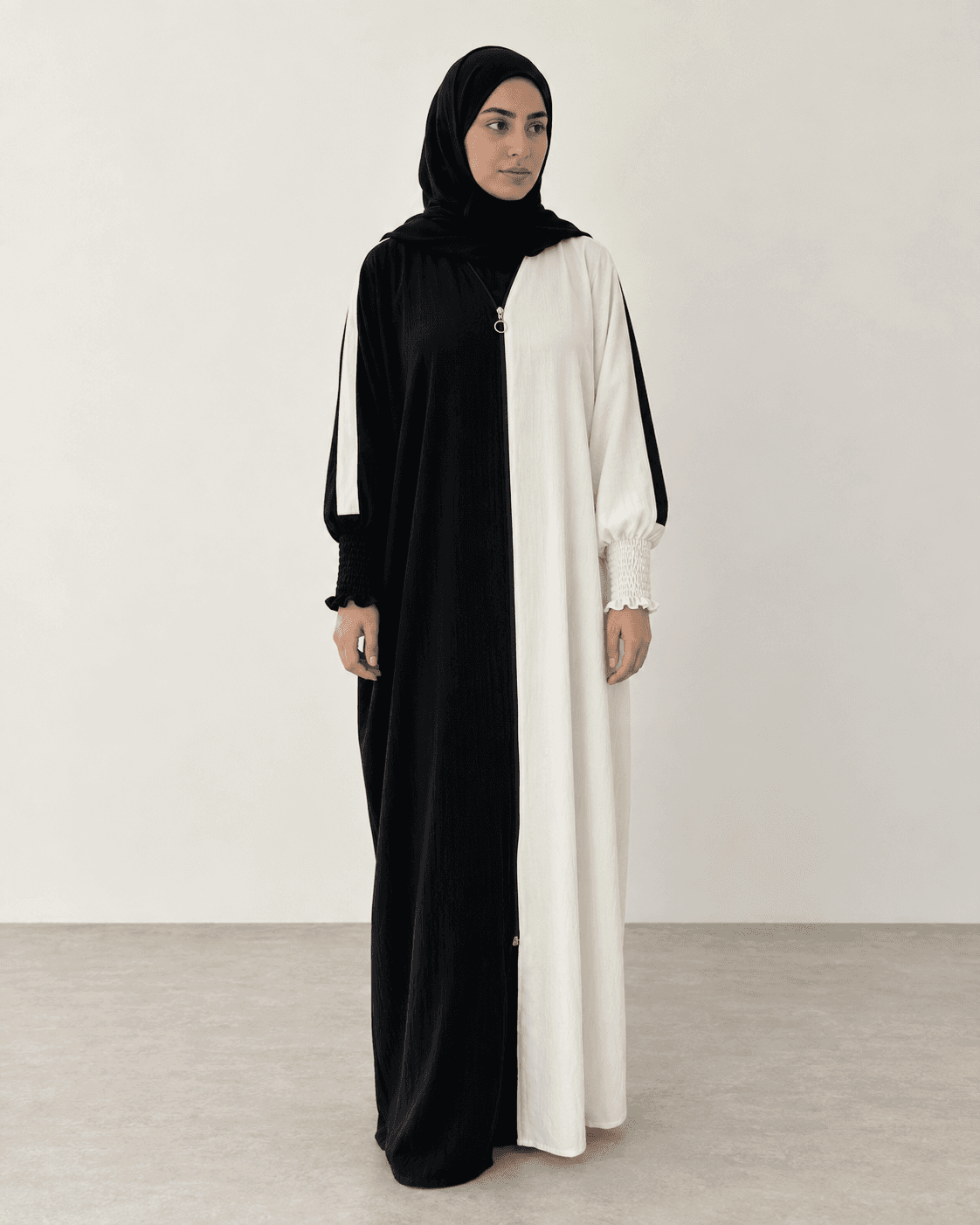 Dual Colour Kaftan Abaya with Zipper Front & Gathered Sleeves